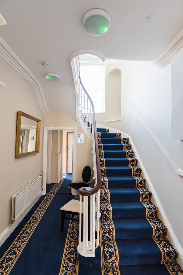 No 46 Marine Terrace Aparthotel Абъристуит Екстериор снимка
