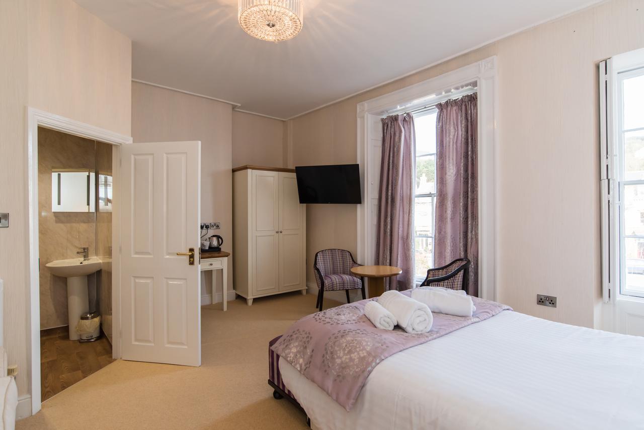 No 46 Marine Terrace Aparthotel Абъристуит Екстериор снимка