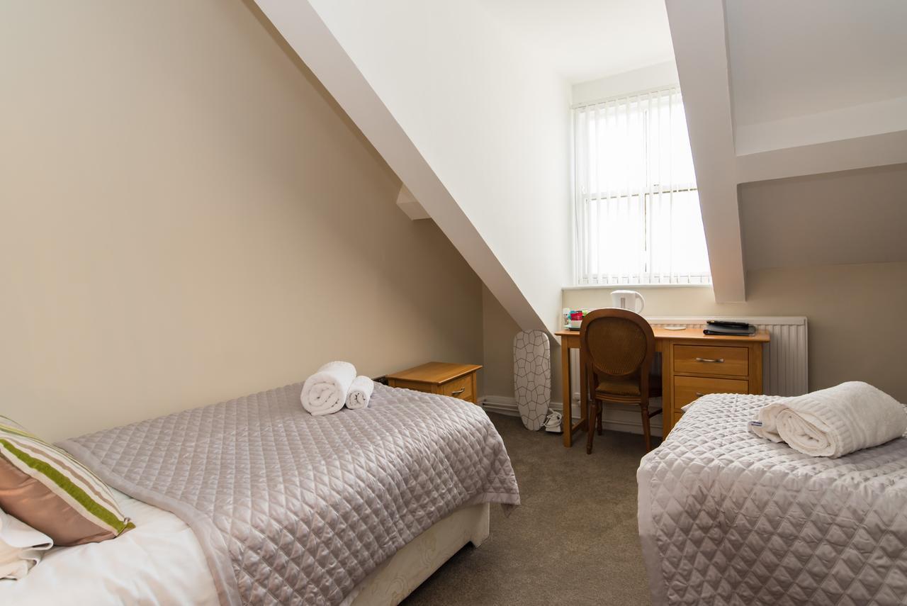 No 46 Marine Terrace Aparthotel Абъристуит Екстериор снимка