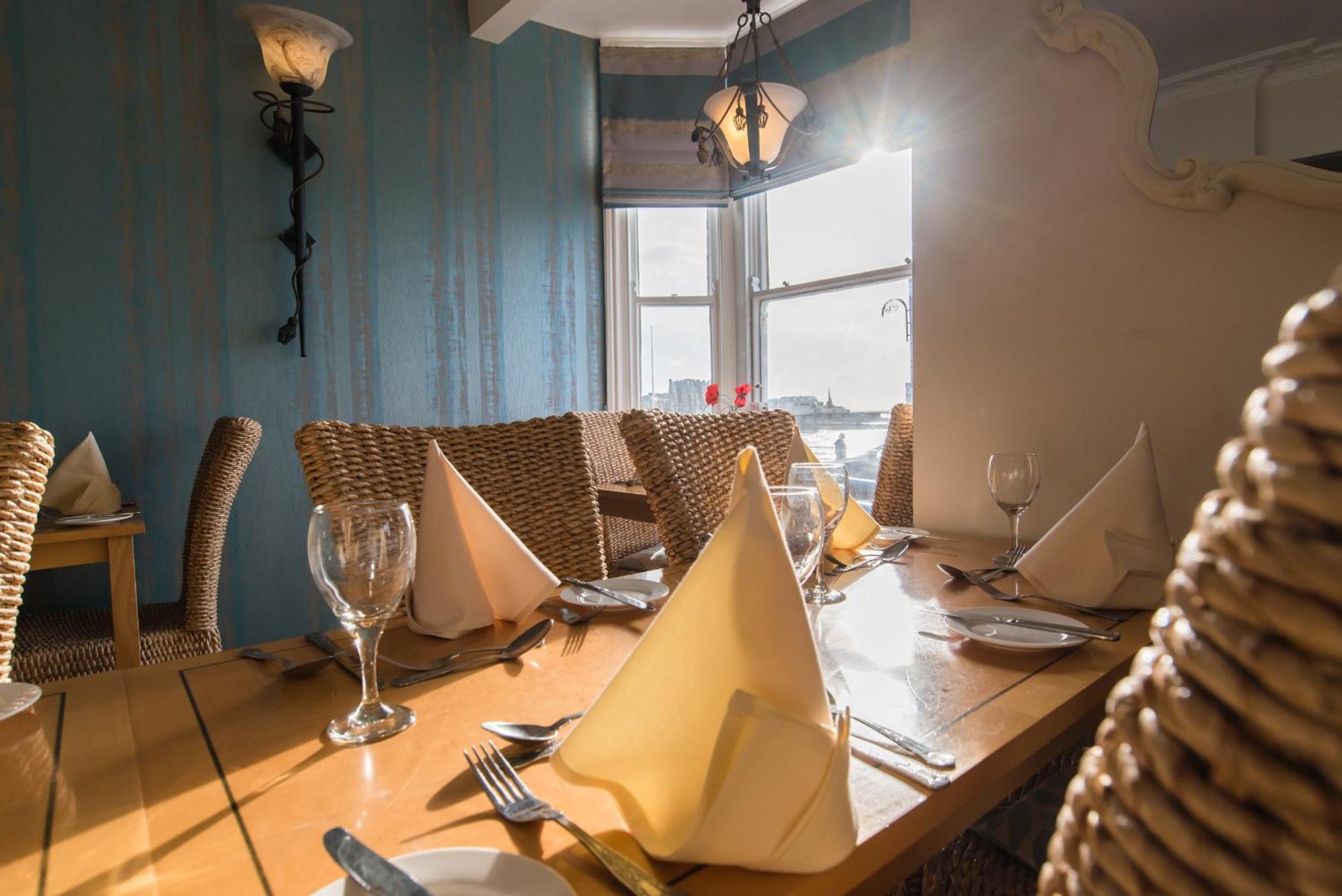 No 46 Marine Terrace Aparthotel Абъристуит Екстериор снимка